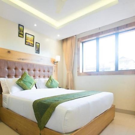 Hotel Square Stay New Delhi Extérieur photo