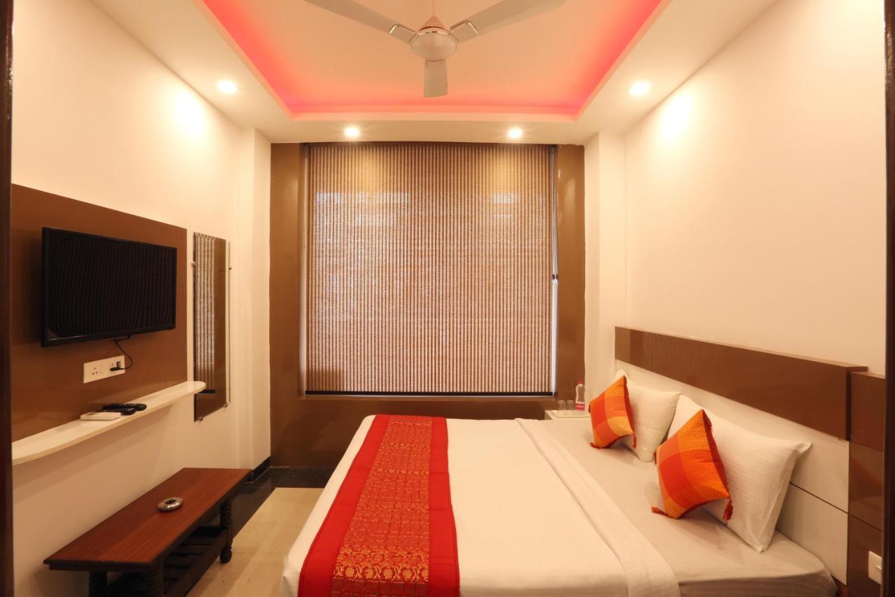 Hotel Square Stay New Delhi Extérieur photo