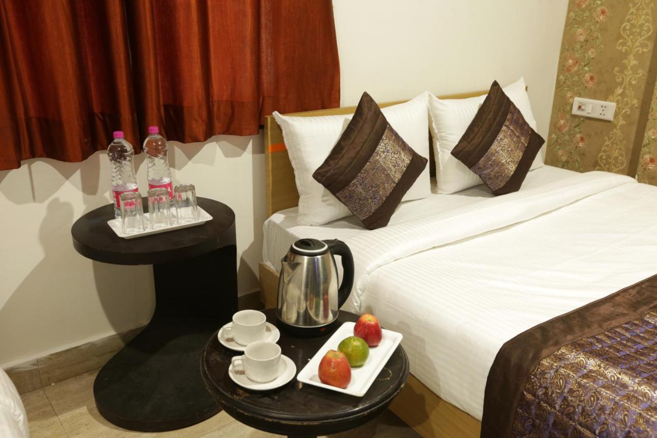 Hotel Square Stay New Delhi Extérieur photo